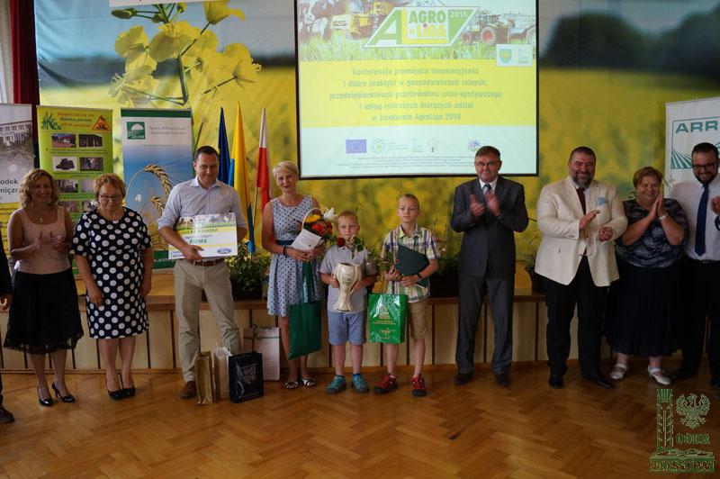 Konferencja promująca innowacyjność i dobre praktyki w gospodarstwach rolnych, przedsiębiorstwach przetwórstwa rolno-spożywczego i usług rolniczych, biorących udział w konkursie AgroLiga 2016